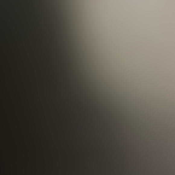 Meet your Posher, Hannah - Picture 1 of 1